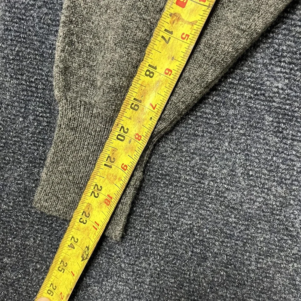 Ethan Collection Sweater Mens Large Gray 100% Lambswool V Neck Knit Pullover‎